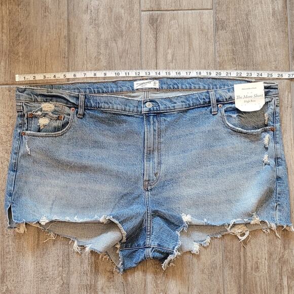 Abercrombie & Fitch Shorts Size 37 High Rise The Mom Short Raw Hem Distressed - Picture 2 of 10